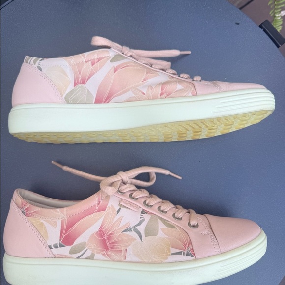 Ecco Soft 7 Leather Floral Sneakers Womens 10 Pink Rose Cream Low Lace Up Logo - Picture 6 of 12